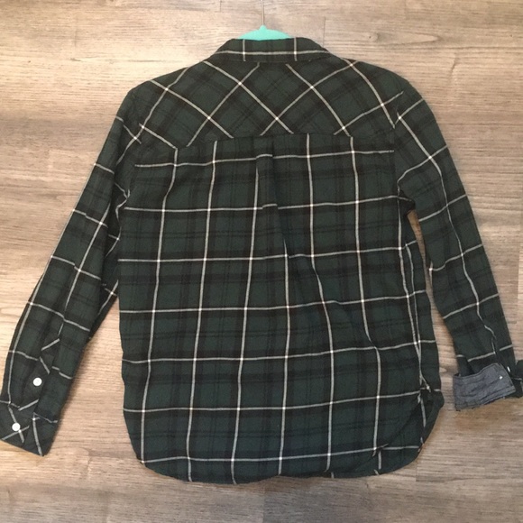 Levi’s Boyfriend Plaid Button Down - Picture 3 of 3